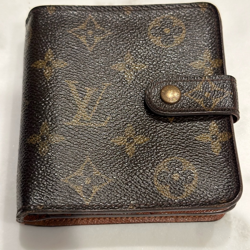 Authentic LOUIS VUITTON LV Monogram Canvas Leather Zippy Compact Clutch Wallet